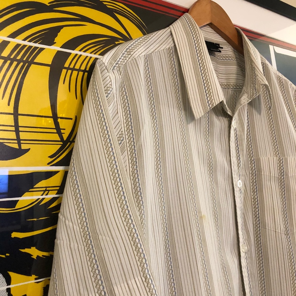 Men’s Short Sleeve Hurley Button Up Shirt